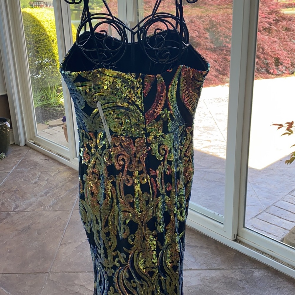 Prom Dress. - Picture 3 of 3